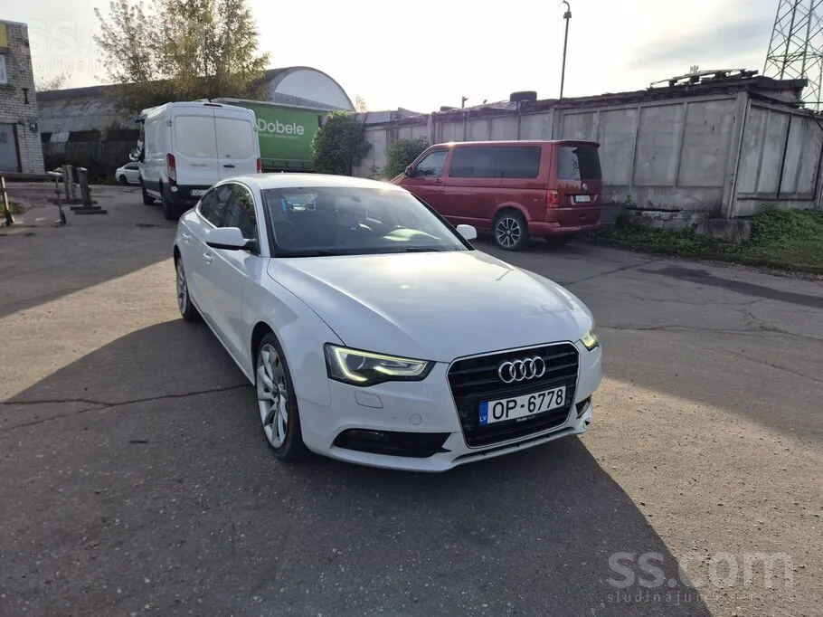 Audi A5 2012 photo 2
