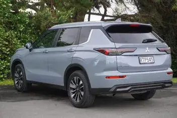 Mitsubishi Outlander 2026 photo 4
