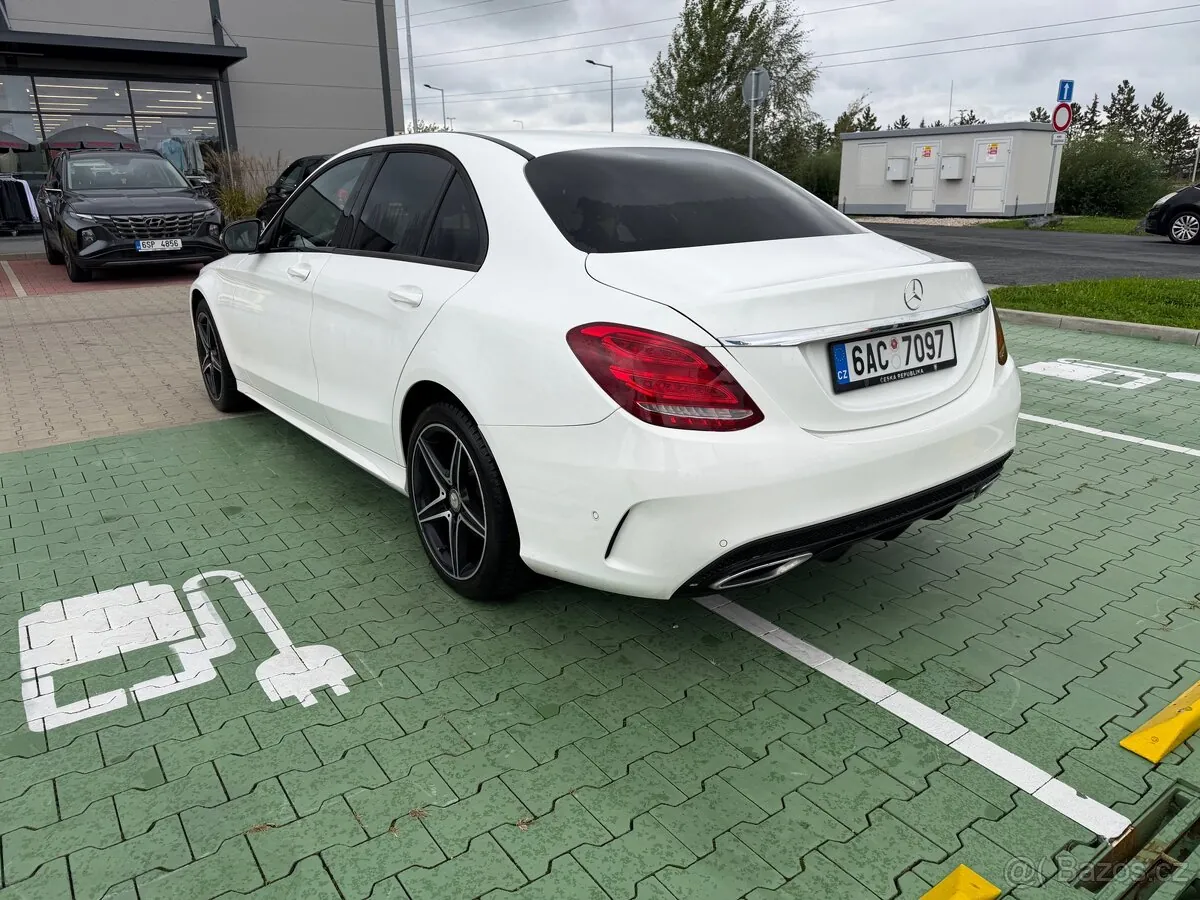 Mercedes-Benz C-Class 2017 photo 3