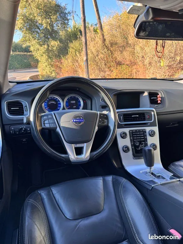 Volvo S60 2012 photo 3