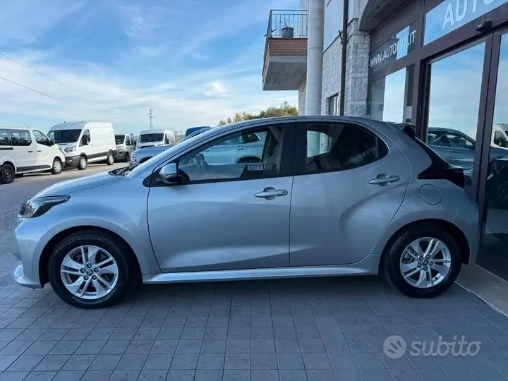 Toyota Yaris 2022 photo 5