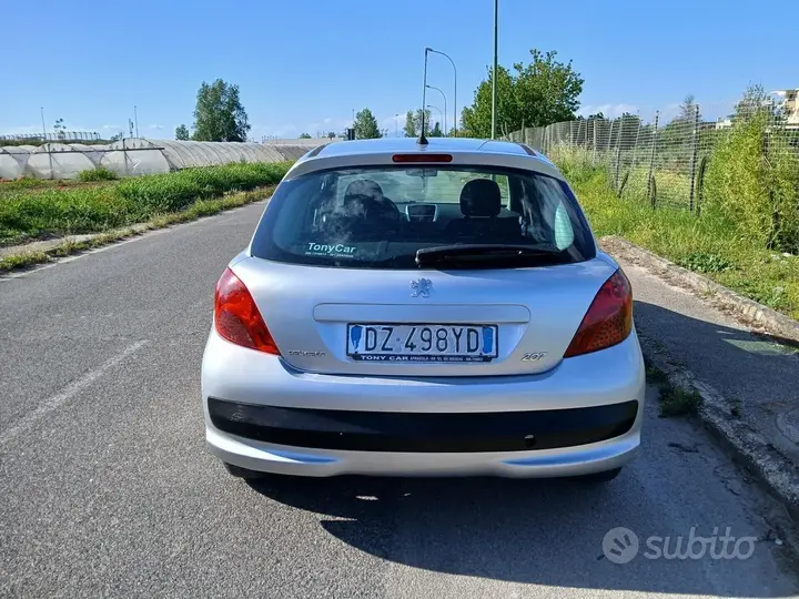 Peugeot 207 2009 photo 5