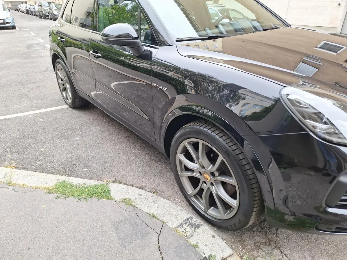 Porsche Cayenne 2022 photo 2