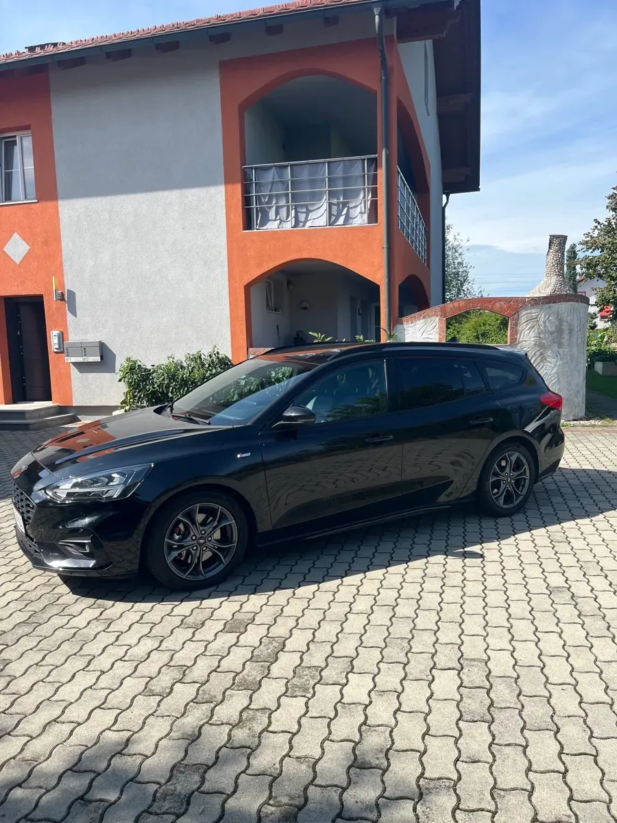 Ford Focus 2019 photo 2
