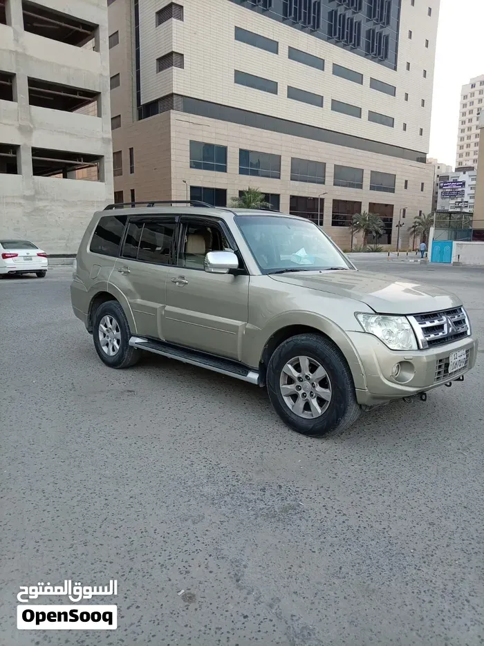 Mitsubishi Pajero 2014 photo 4