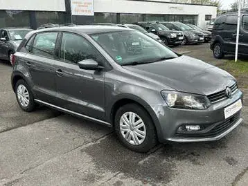 Volkswagen Polo 2015 photo 2