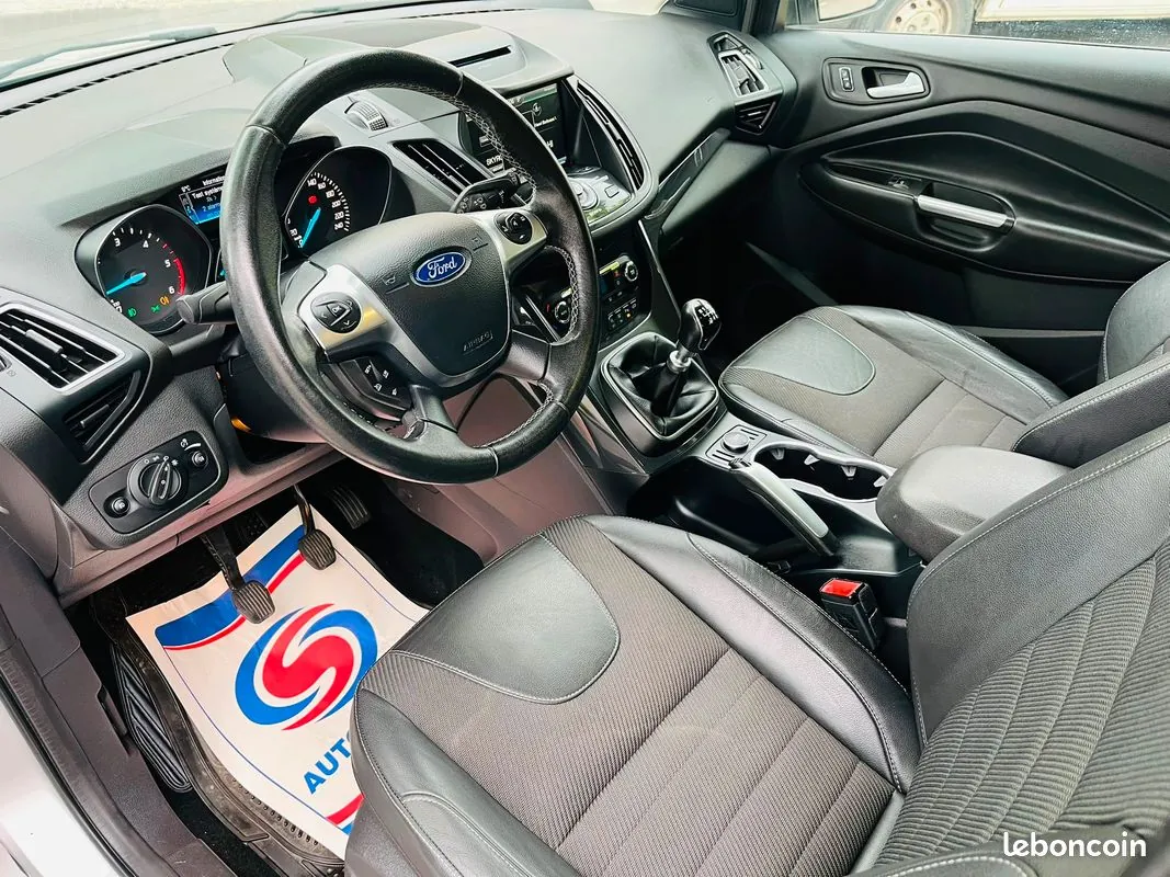 Ford Kuga 2016 photo 3