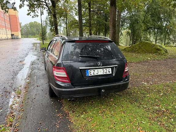 Mercedes-Benz C180 2011 photo 2
