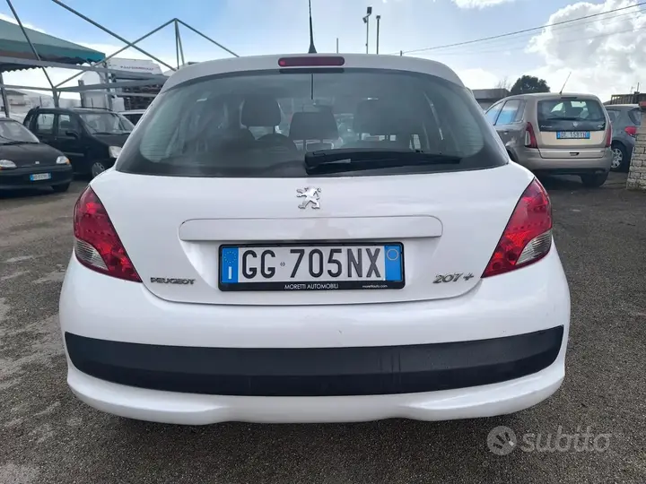 Peugeot 207 2013 photo 3