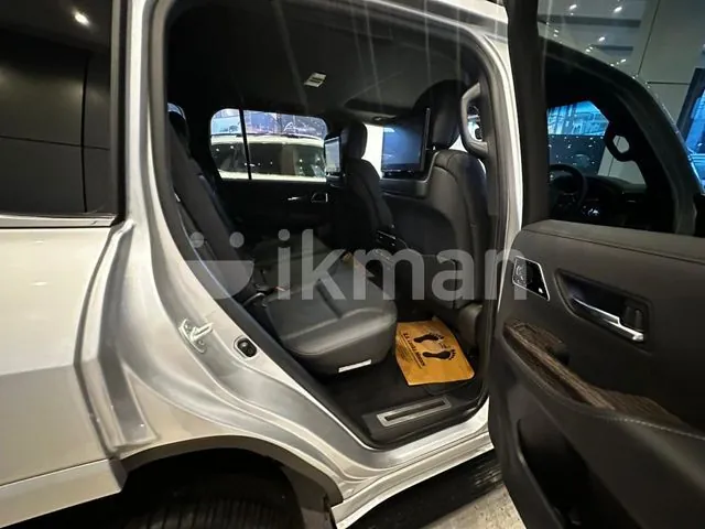Toyota Land Cruiser Sahara 2024 photo 5