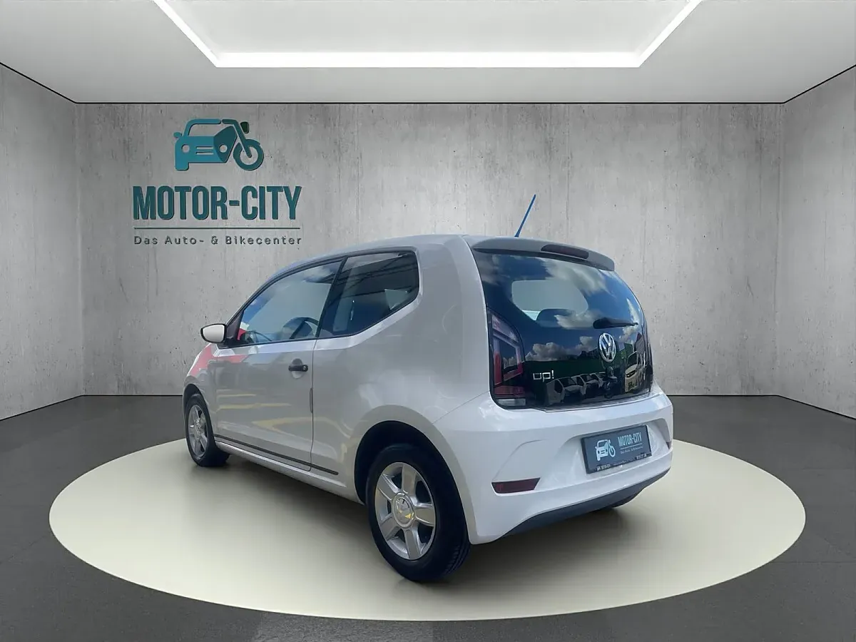 Volkswagen Up 2018 photo 3