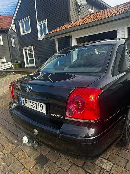 Toyota Avensis 2004 photo 2