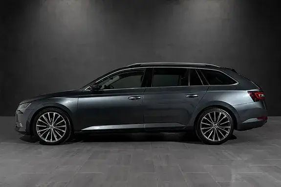 Skoda Superb 2017 photo 5