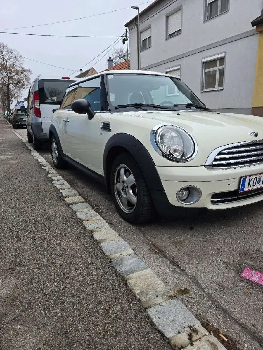 Mini Coupé 2010 photo 2