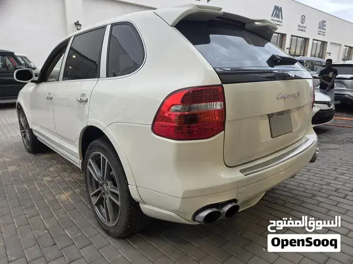Porsche Cayenne 2010 photo 4