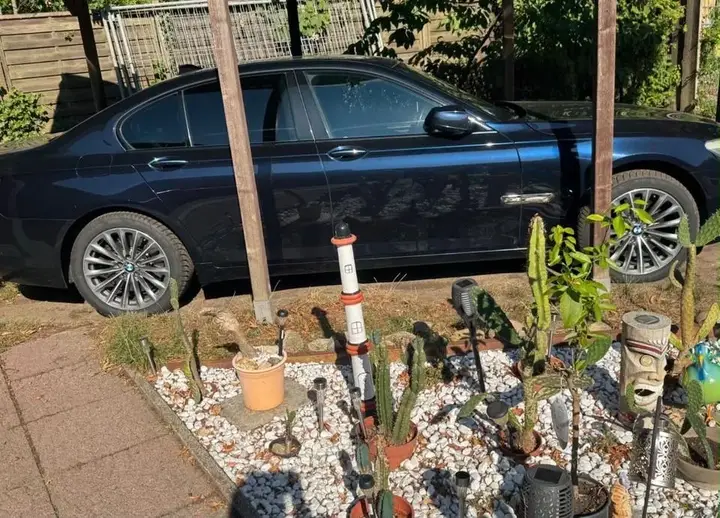 BMW 750I