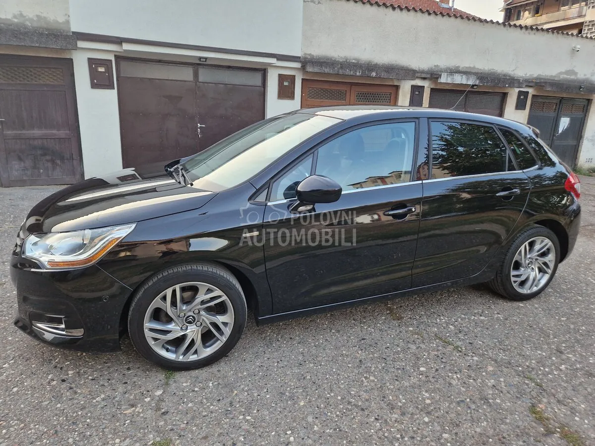 Citroen C4 2013 photo 2