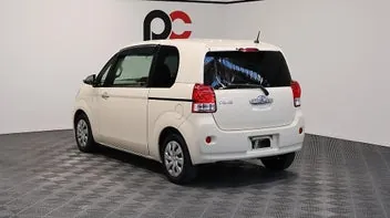 Toyota Porte 2013 photo 5