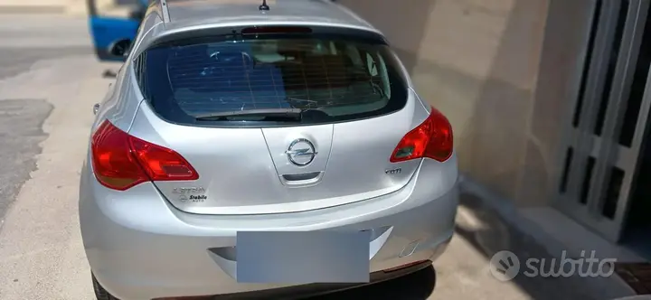 Opel Astra J