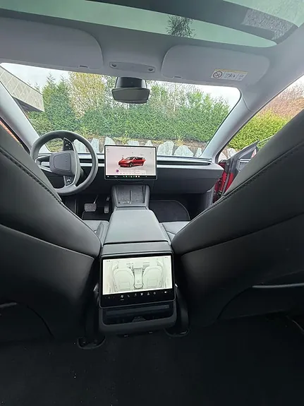 Tesla Model 3 2024 photo 4
