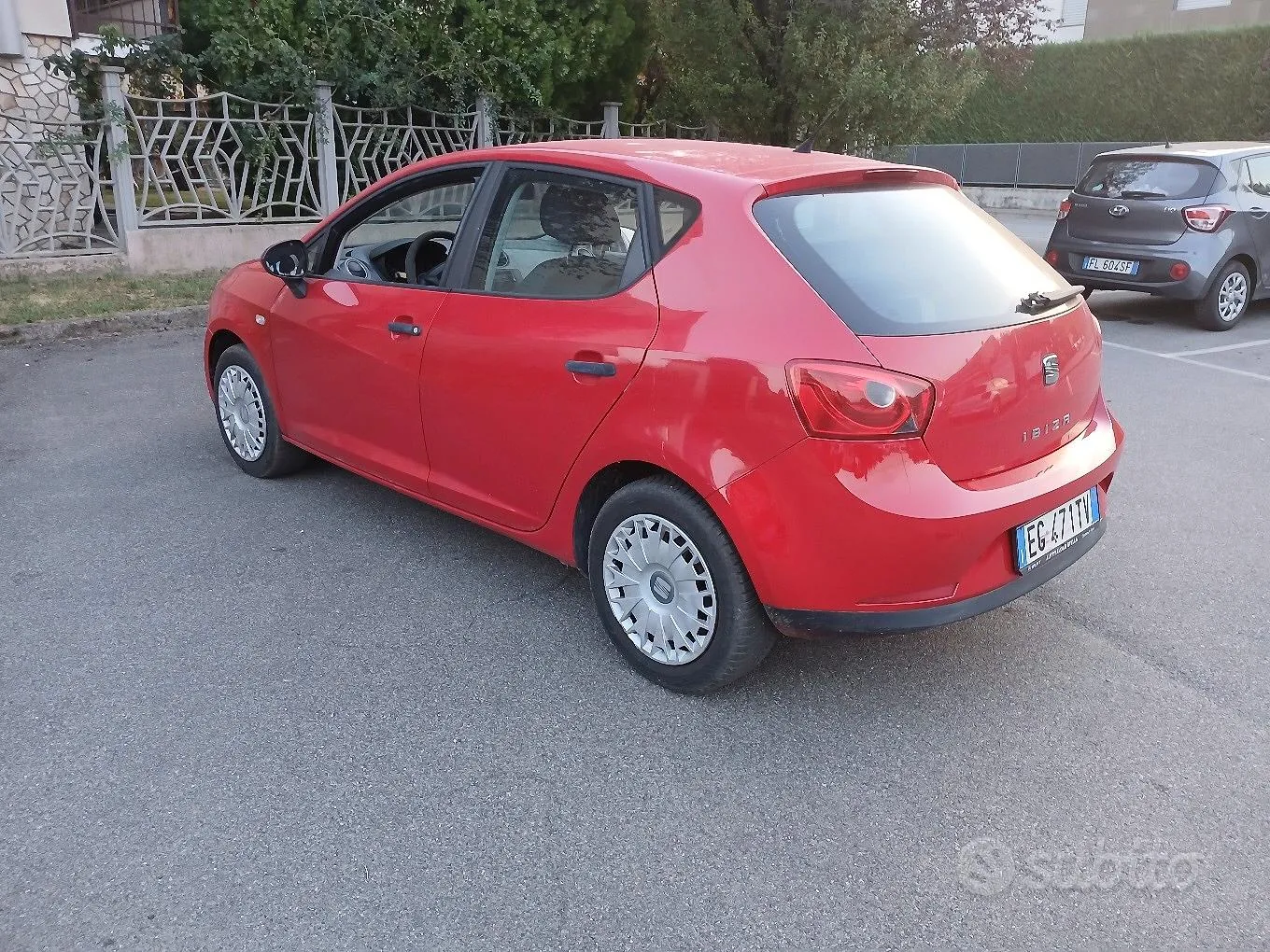 Seat Ibiza 2011 photo 4