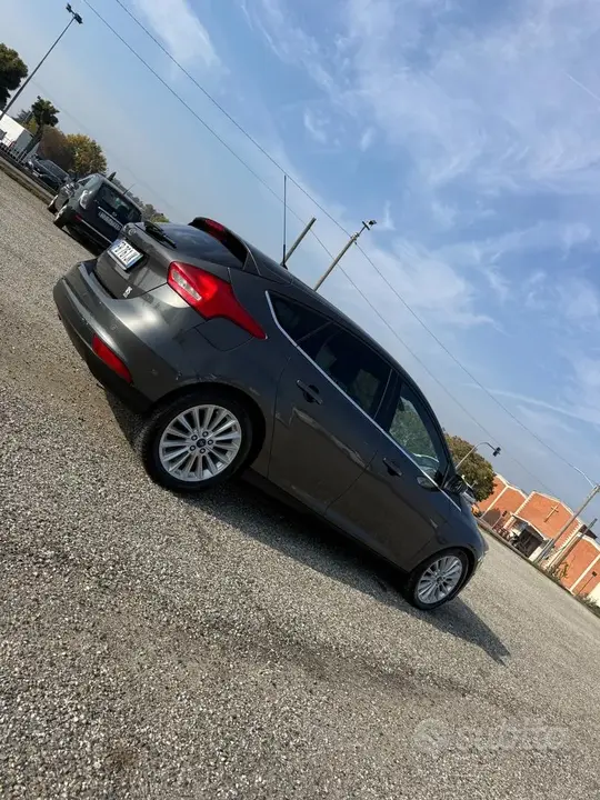 Ford Focus 2017 photo 2