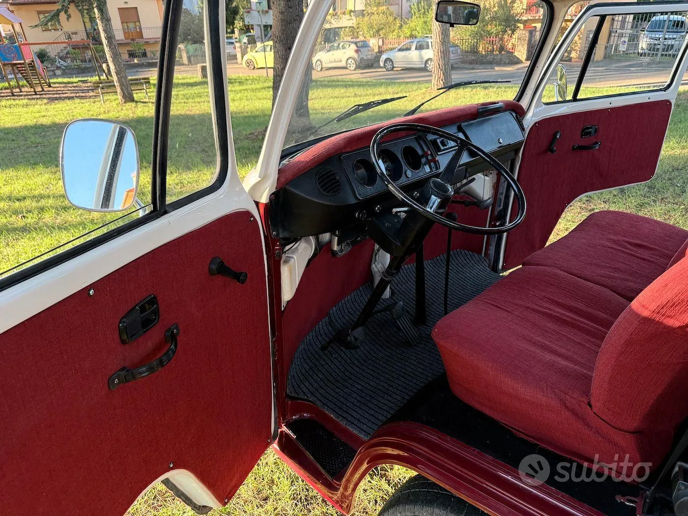 Volkswagen T2 1976 photo 4