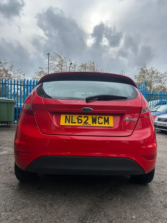 Ford Fiesta 2012 photo 3