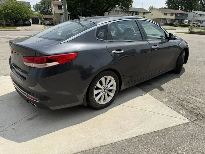 Kia Optima 2016 photo 5