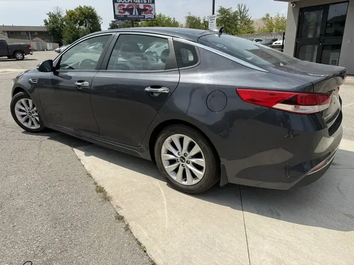 Kia Optima 2016 photo 3