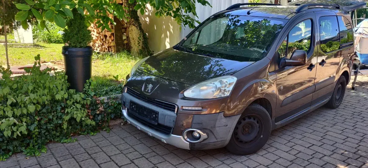 Peugeot Partner 2012 photo 2