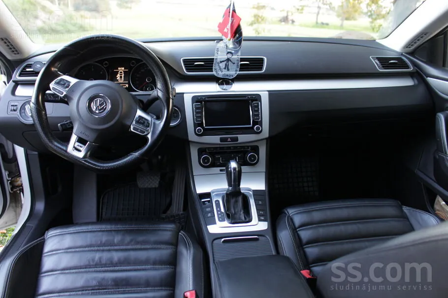 Volkswagen Passat Cc 2011 photo 5