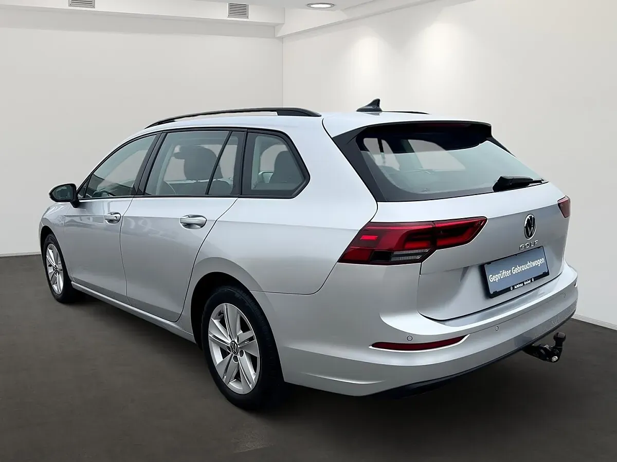 Volkswagen Golf 2024 photo 3