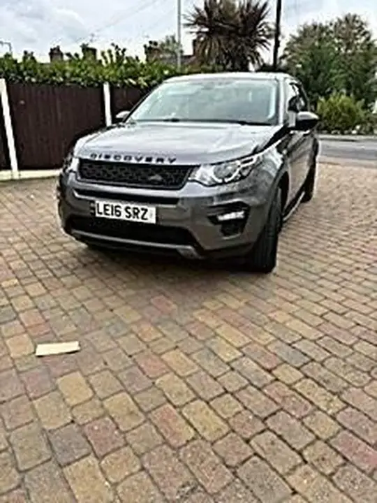 Land Rover Discovery Sport 2016 photo 2