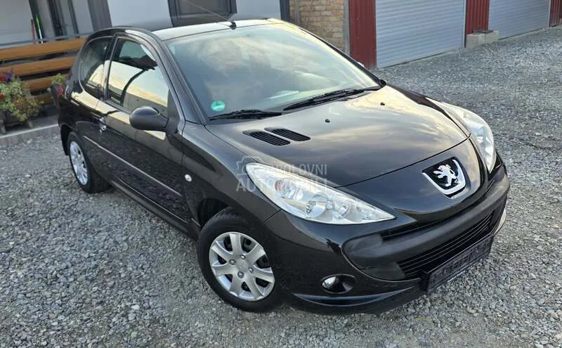 Peugeot 206 Plus 2011 photo 4
