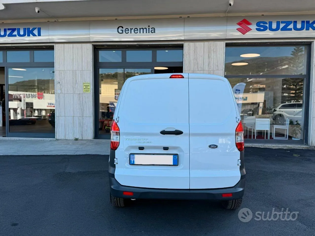 Ford Transit Courier 2023 photo 3