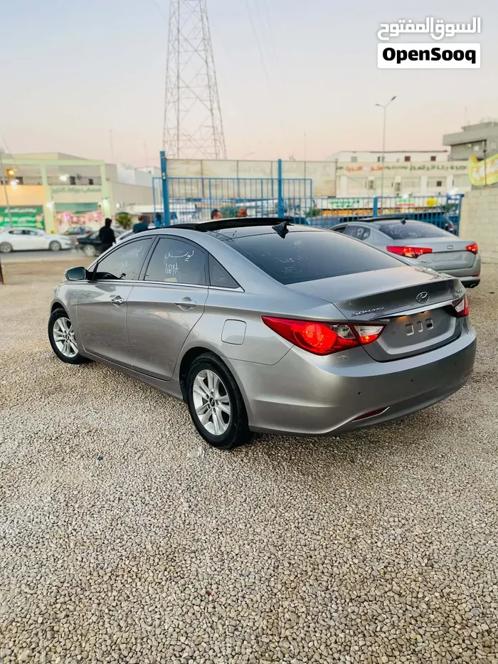 Hyundai Sonata 2011 photo 4