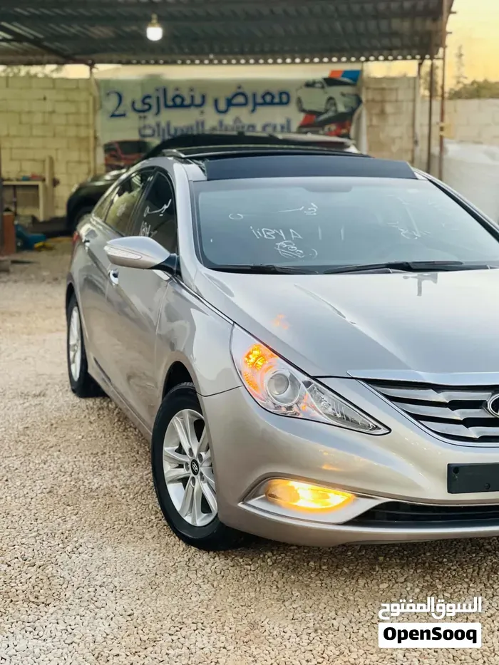 Hyundai Sonata 2011 photo 2