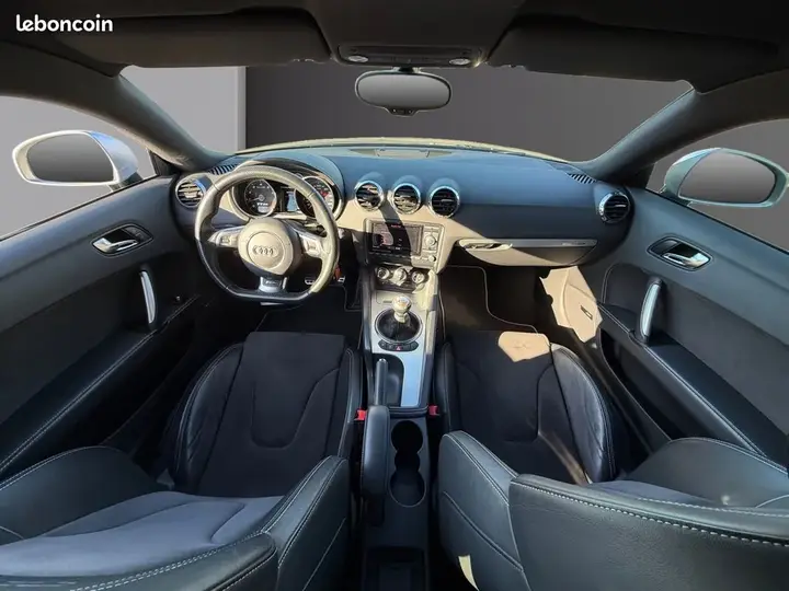 Audi Tt 2010 photo 2