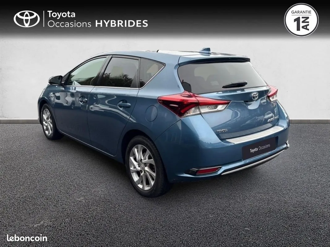 Toyota Auris 2015 photo 2