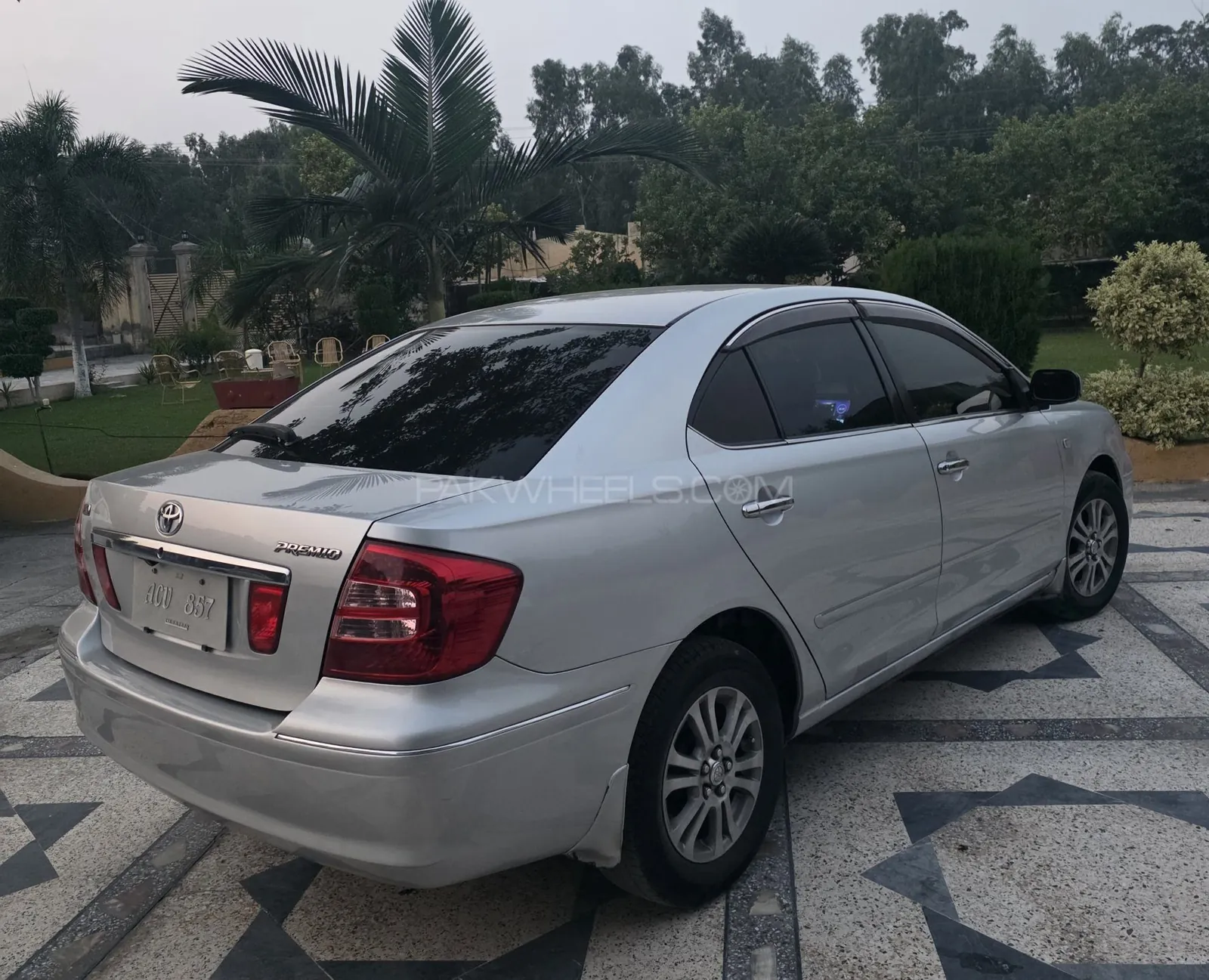 Toyota Premio
