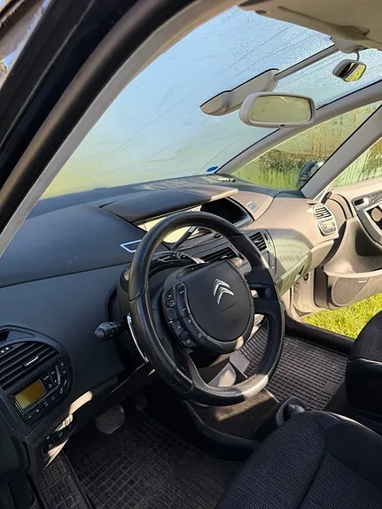 Citroen C4 Picasso 2012 photo 5