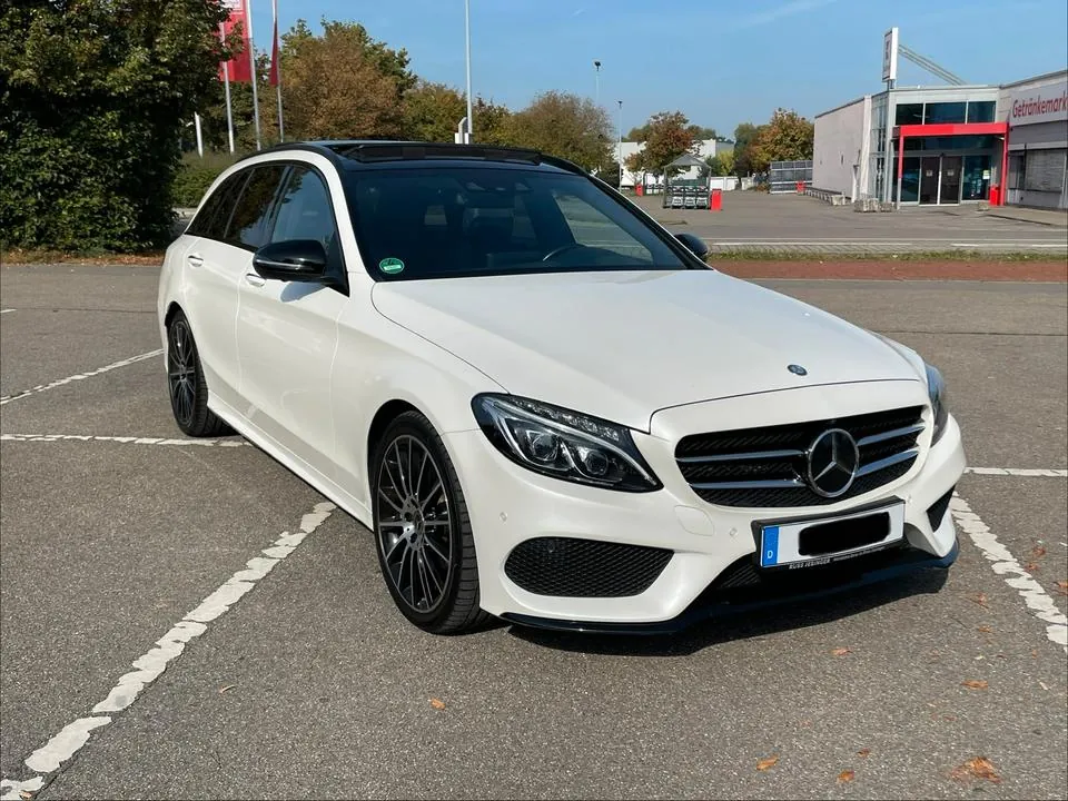 Mercedes-Benz C400