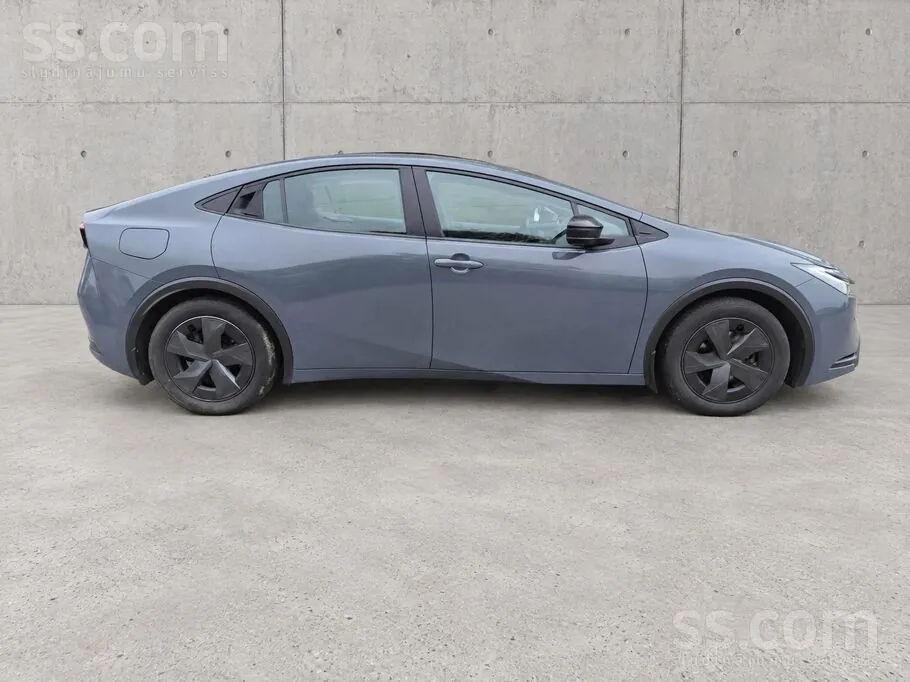 Toyota Prius 2024 photo 5