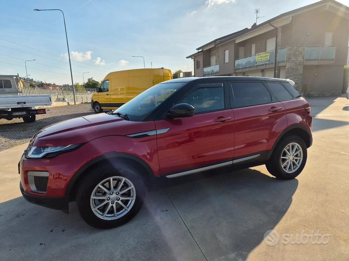 Land Rover Evoque 2016 photo 2
