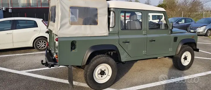 Land Rover Defender 2010 photo 3