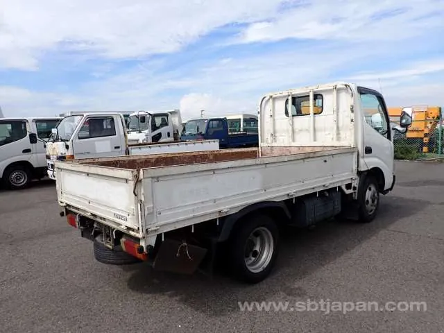 Toyota Dyna 2009 photo 4