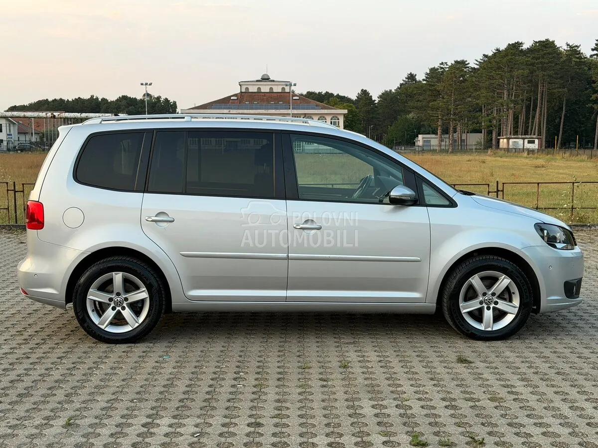 Volkswagen Touran 2014 photo 5