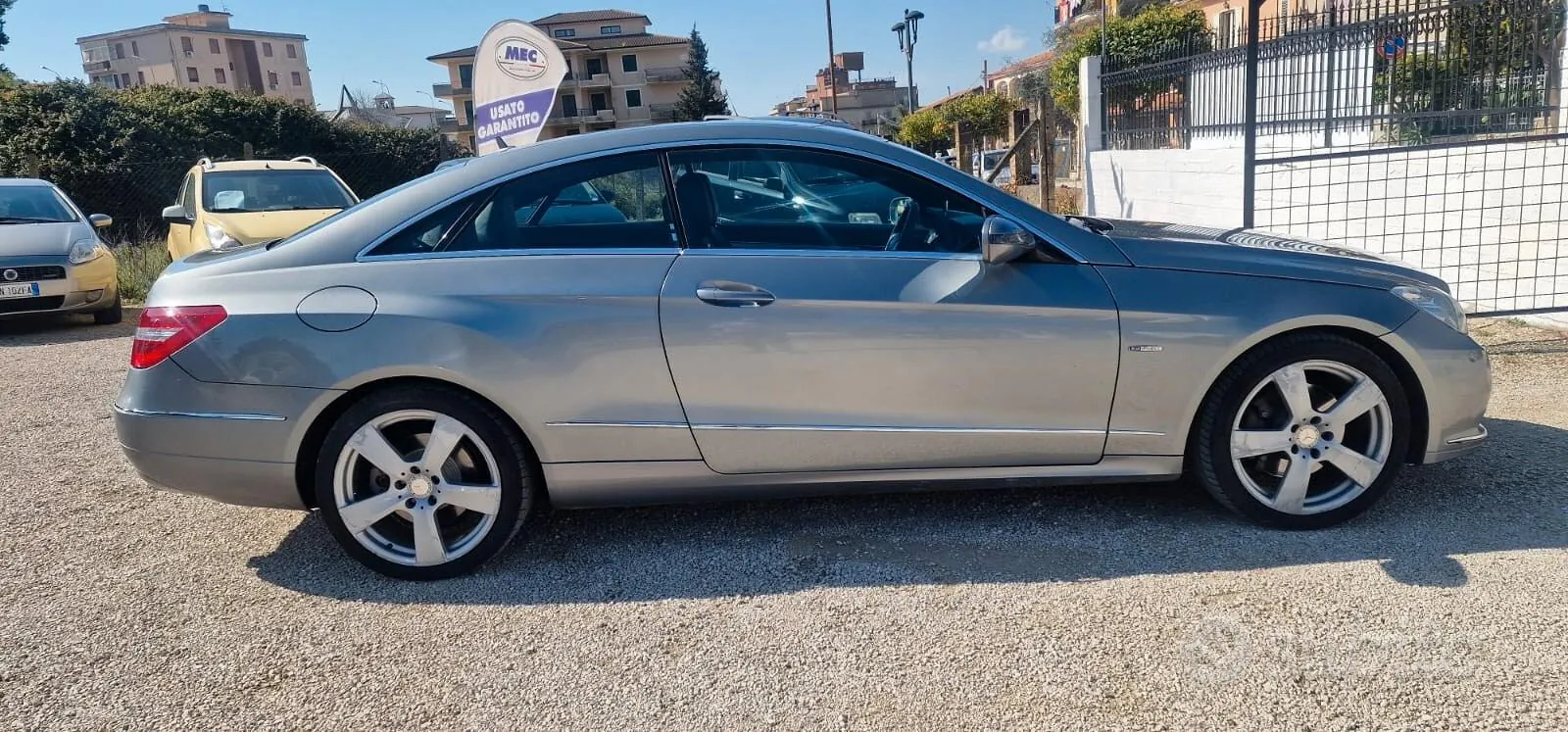 Mercedes-Benz E-Class 2009 photo 3
