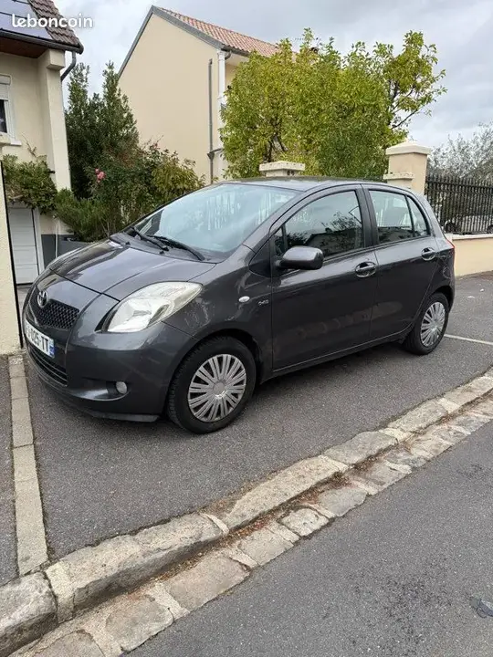 Toyota Yaris 2008 photo 2